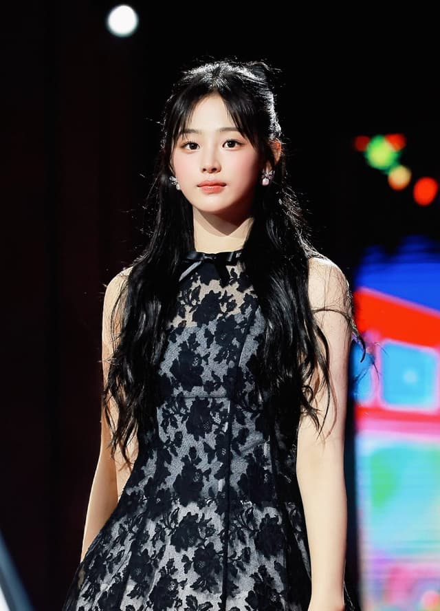 민지