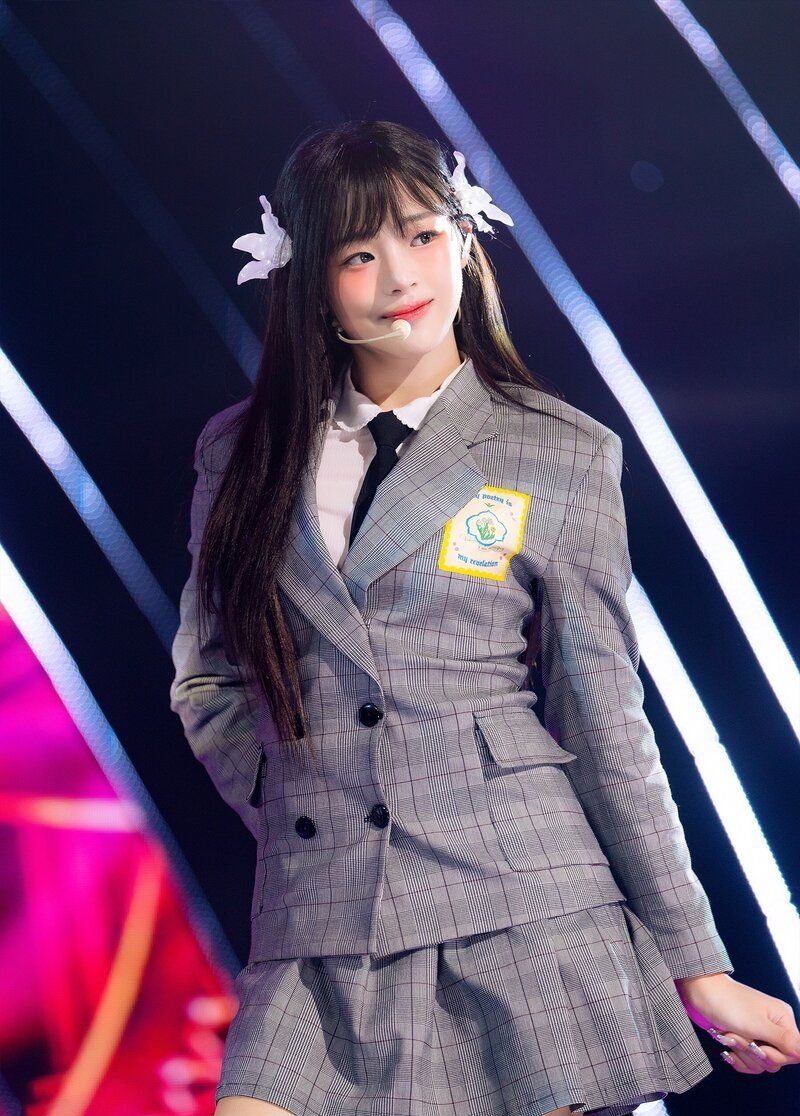 민지 (Minji · NewJeans)